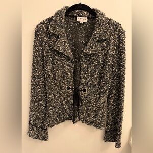 Beautiful vintage sweater jacket with tie front  size 8